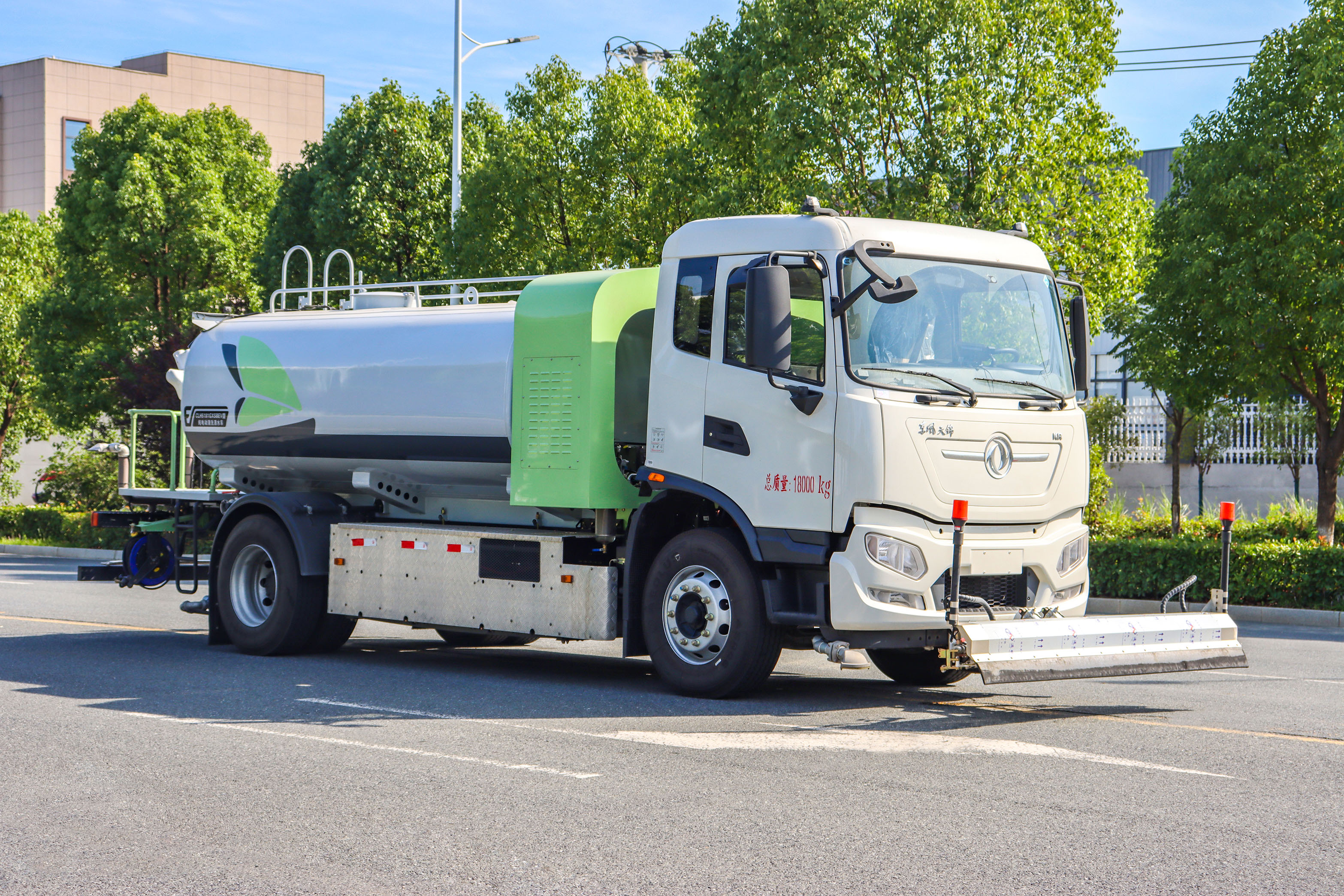 東風(fēng)天錦純電動9.9方高端灑水車