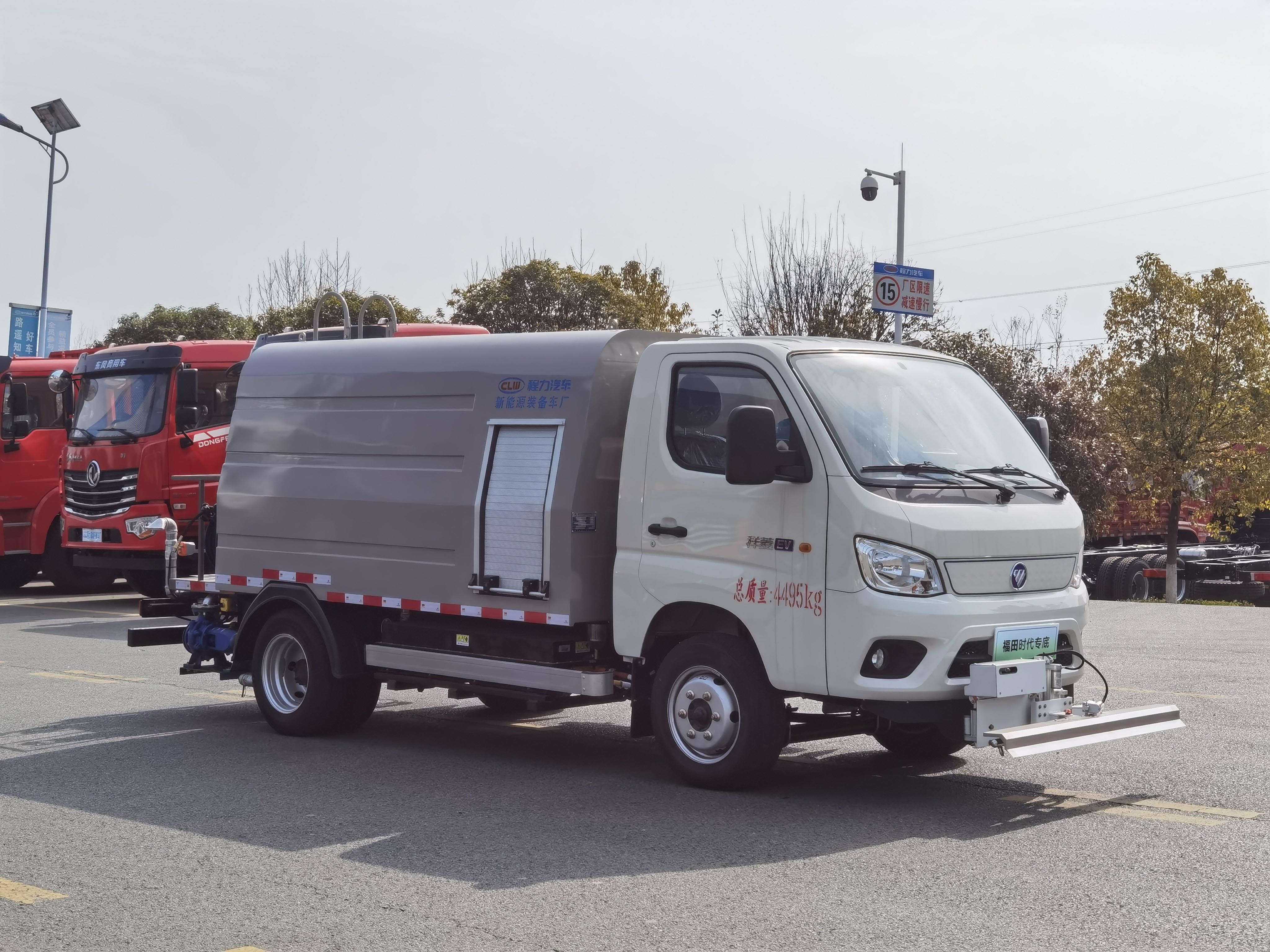 福田祥菱M2純電動3方路面清洗車