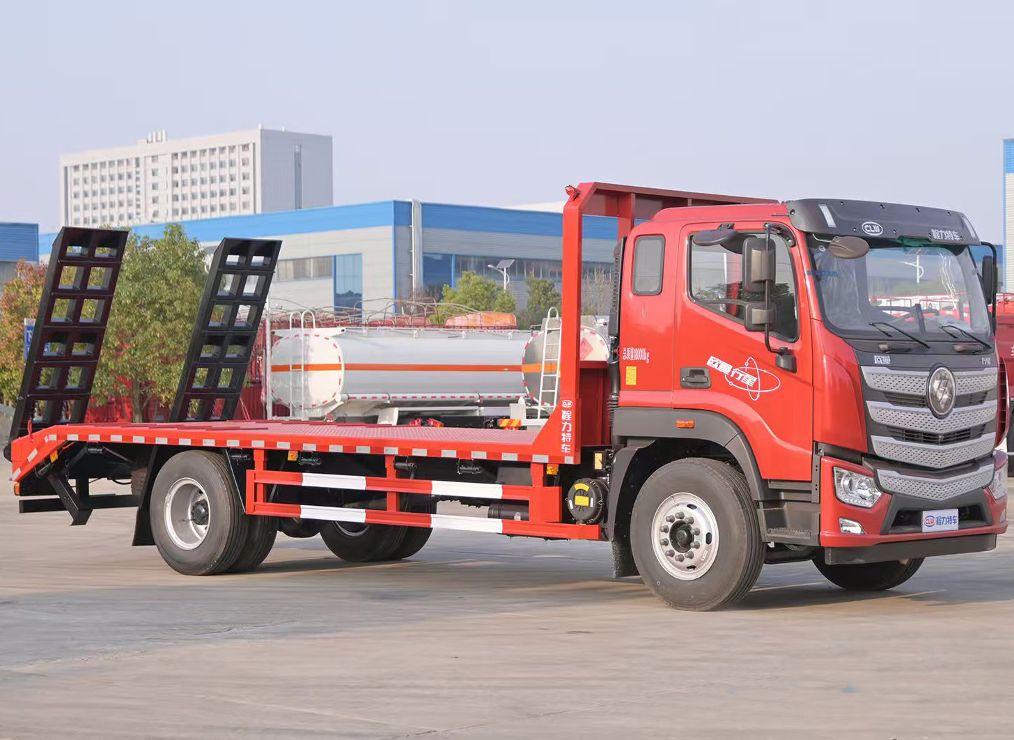 福田歐曼行星單橋平板運輸車清障車，可拉10-16噸