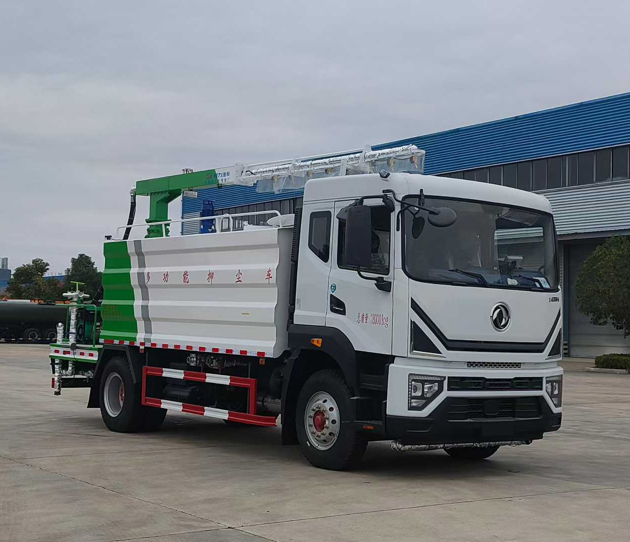 新東風(fēng)鐵路抑塵車(chē)12m3綠化灑水車(chē)抑塵噴霧車(chē)城市道路抑塵消毒車(chē)