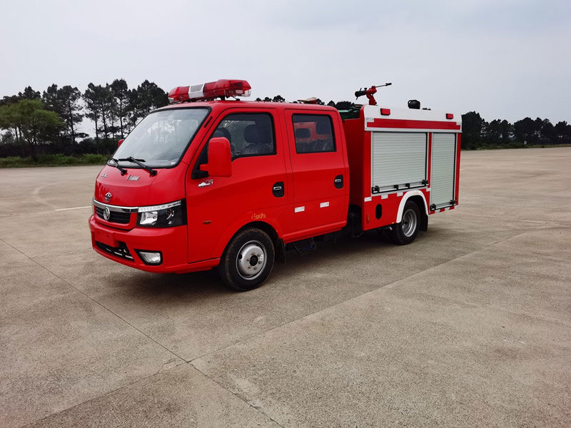 東風(fēng)途逸1噸水罐消防車